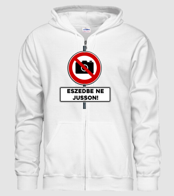  minta fehér pólón