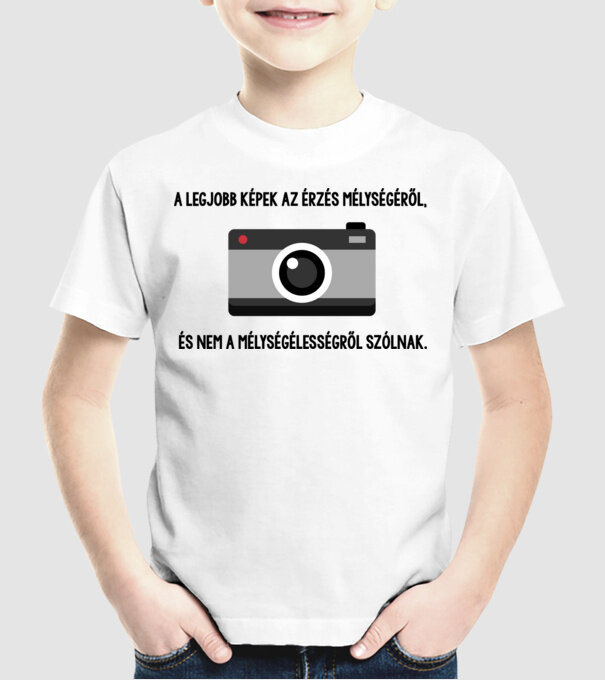  minta fehér pólón