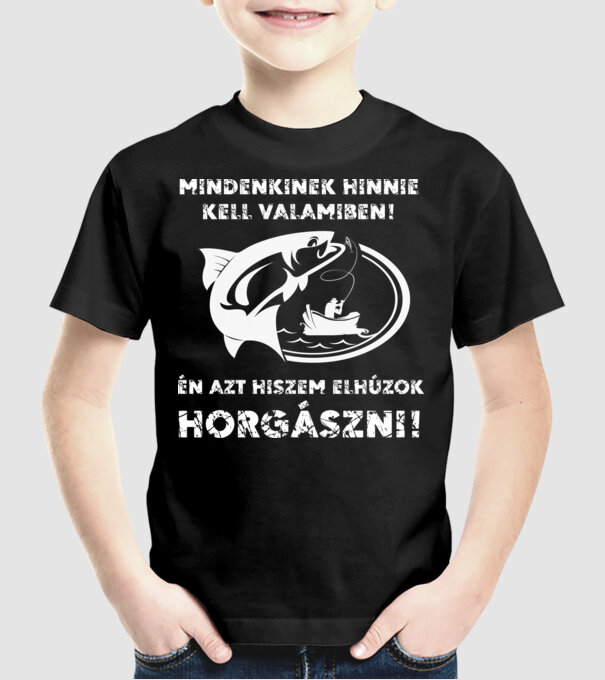  minta fekete pólón