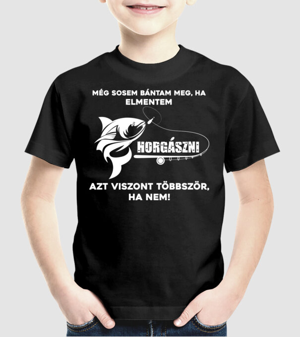  minta fekete pólón