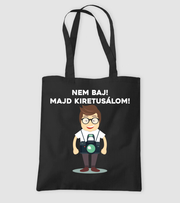  minta fekete pólón