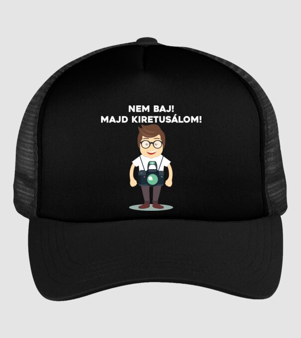  minta fekete pólón