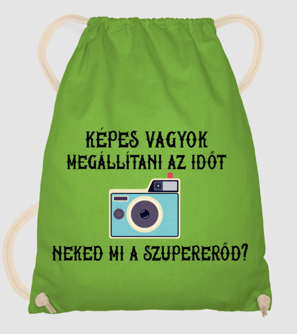  minta almazöld pólón