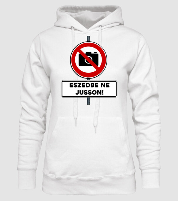  minta fehér pólón