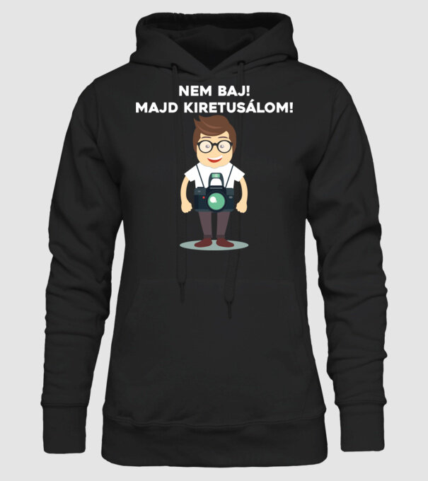  minta fekete pólón