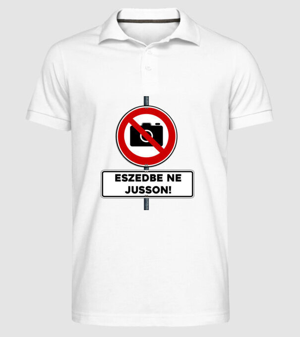  minta fehér pólón