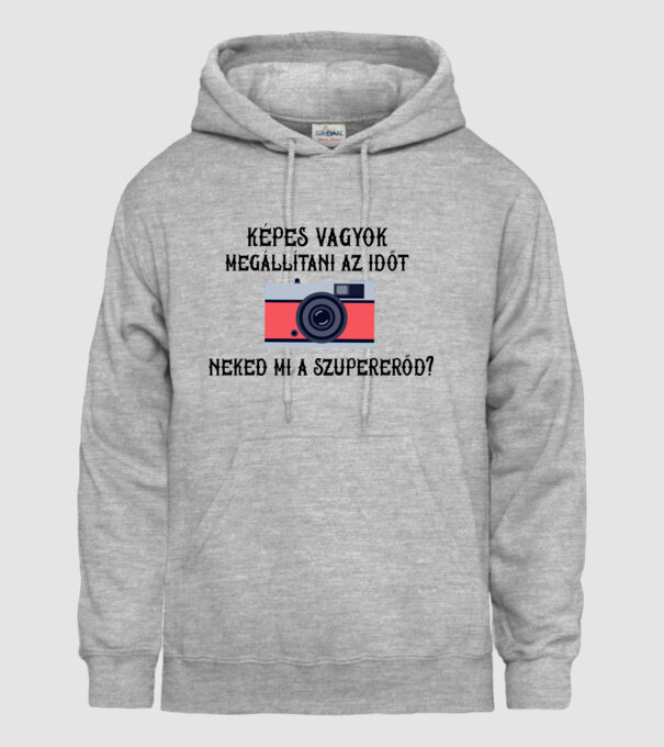  minta szürke pólón