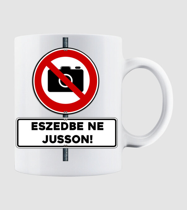 minta fehér pólón