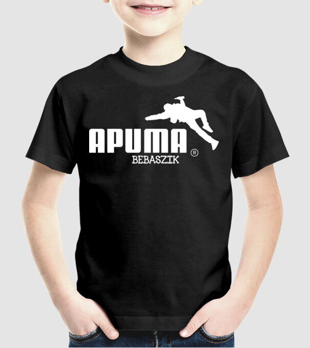 minta fekete pólón